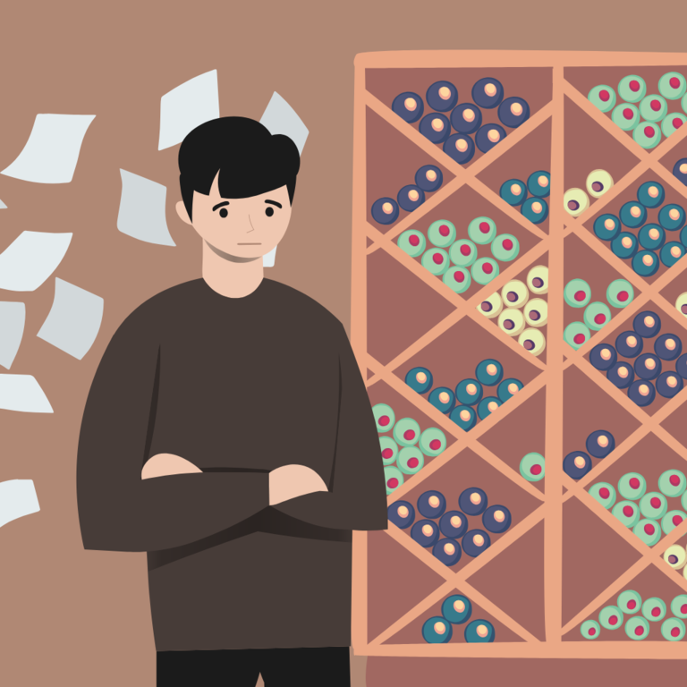 uomo triste perchè non usa smartissimo ma ancora la carta